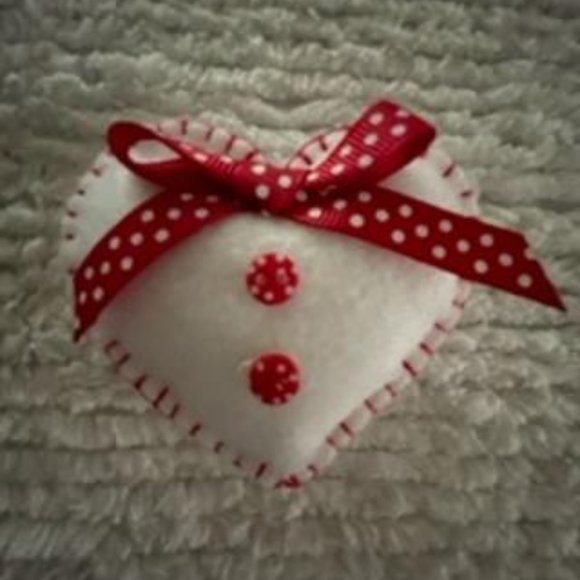 New Hearts Set of 6. Hand Crafted - Picture 3 of 6